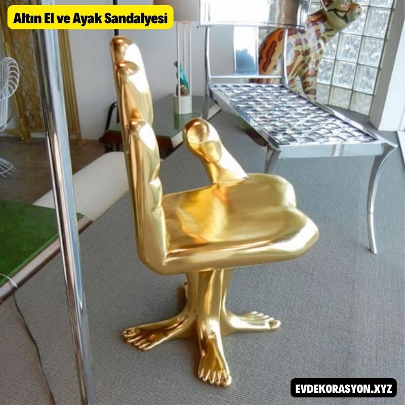 Altın El ve Ayak Sandalyesi